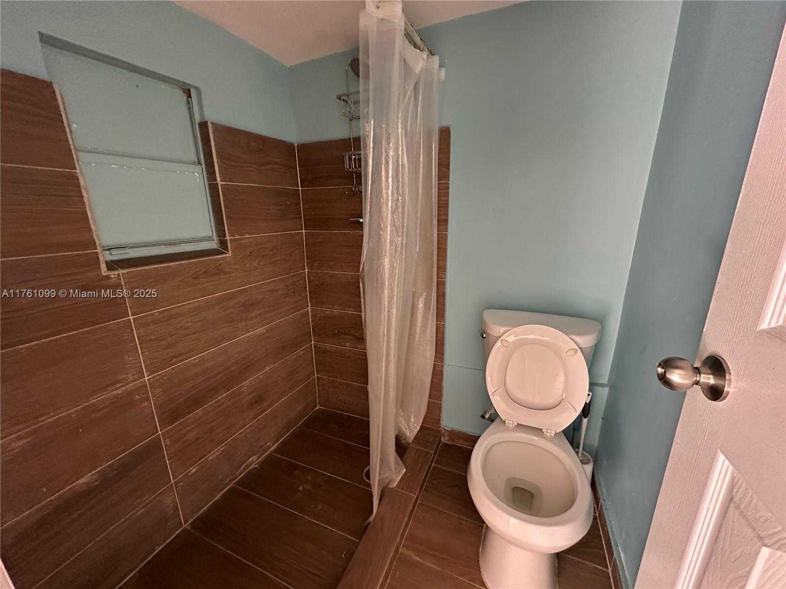 Small Image of 52 NORTH WEST 33RD ST, Miami Number 42