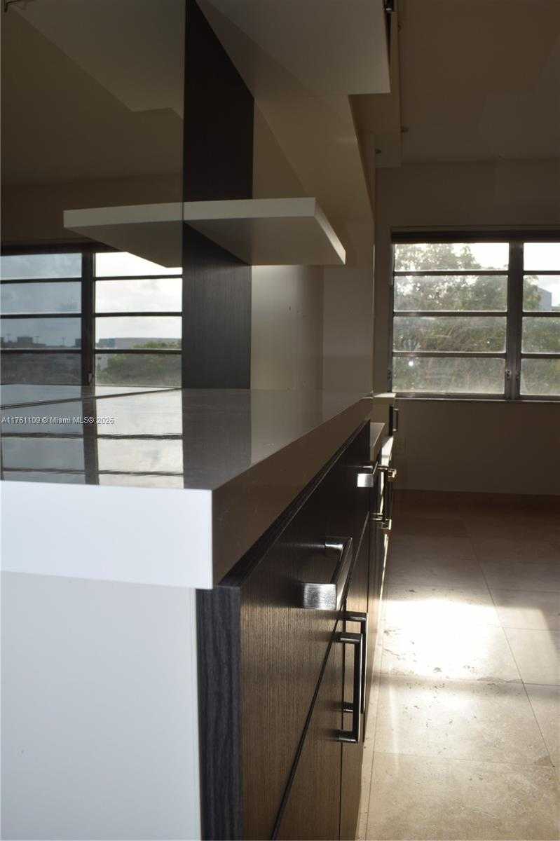 Small Image of 1020 94TH ST #402, Bay Harbor Islands Number 12