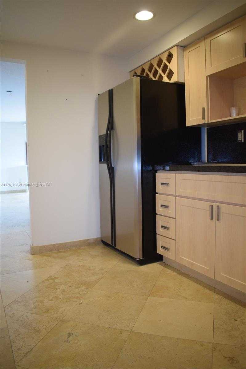 Small Image of 1020 94TH ST #402, Bay Harbor Islands Number 14
