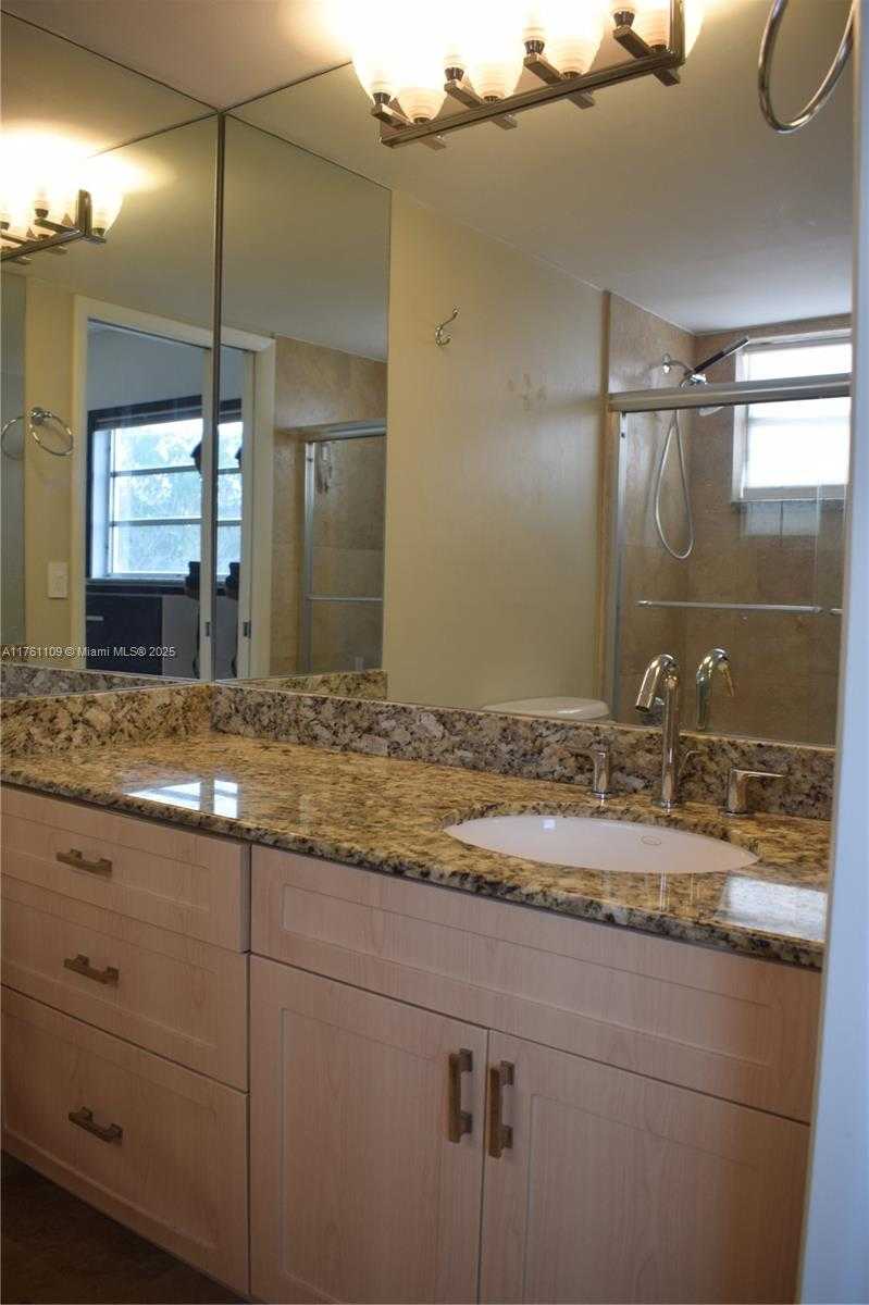 Small Image of 1020 94TH ST #402, Bay Harbor Islands Number 25