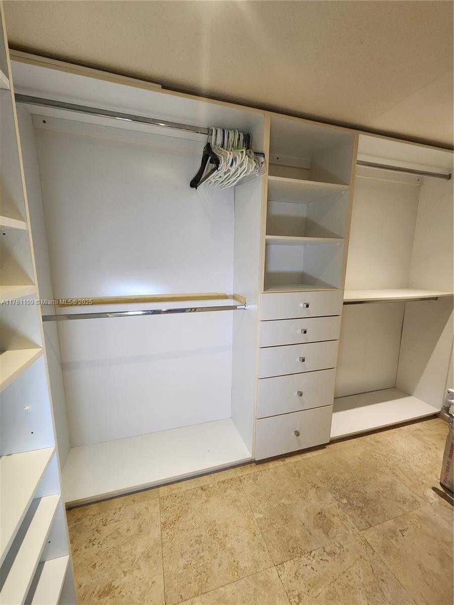 Small Image of 1020 94TH ST #402, Bay Harbor Islands Number 26