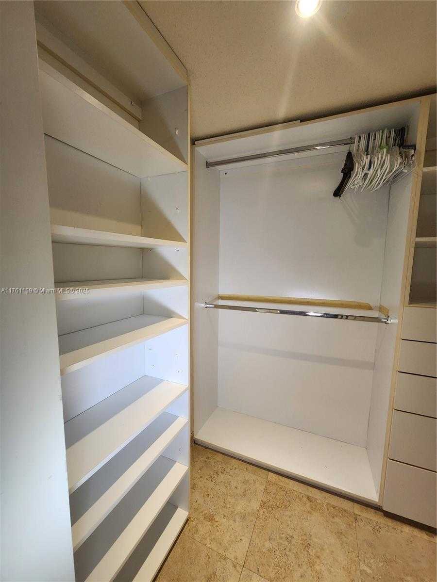 Small Image of 1020 94TH ST #402, Bay Harbor Islands Number 30
