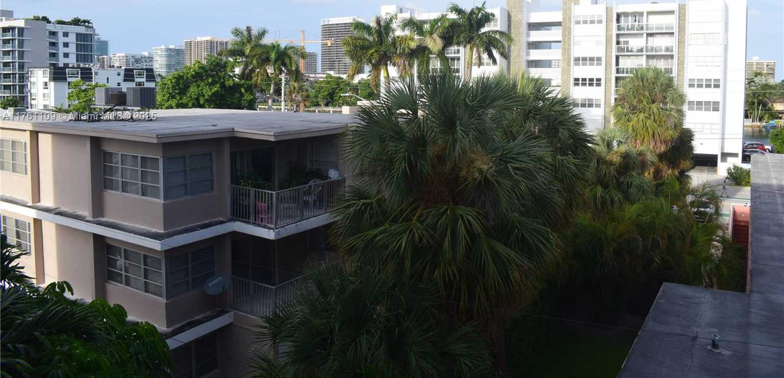 Small Image of 1020 94TH ST #402, Bay Harbor Islands Number 35