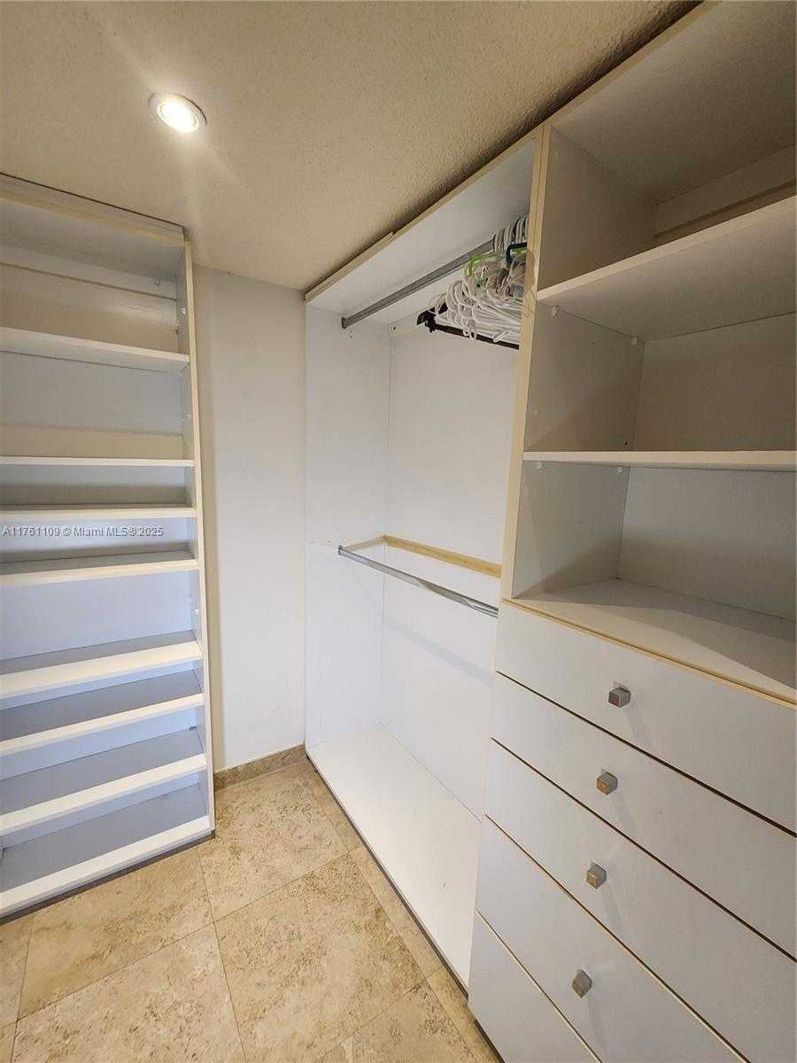 Small Image of 1020 94TH ST #402, Bay Harbor Islands Number 43