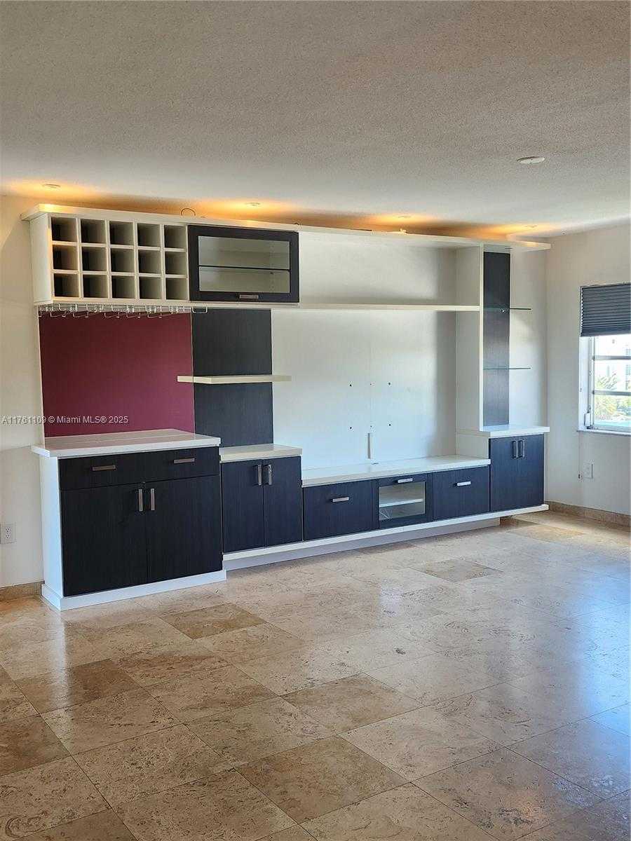 Small Image of 1020 94TH ST #402, Bay Harbor Islands Number 55