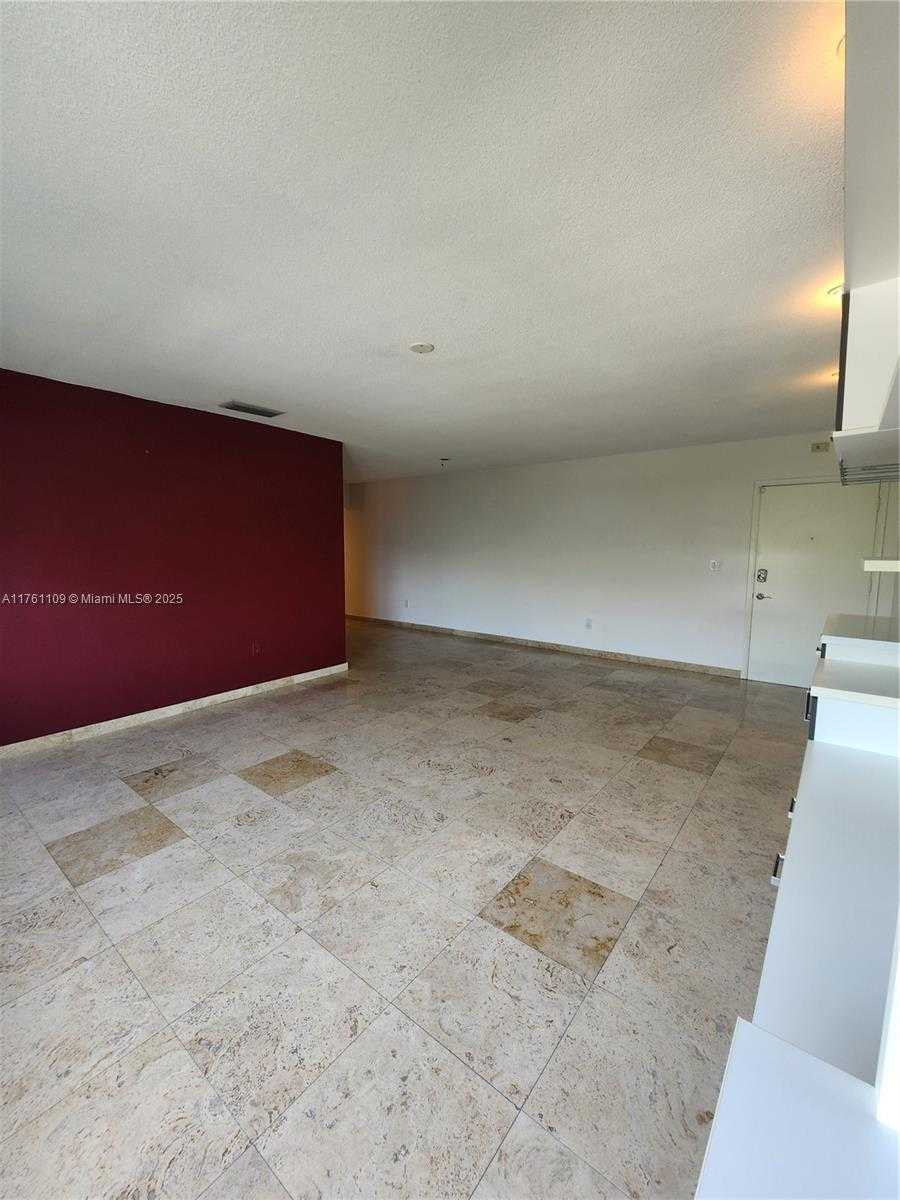 Small Image of 1020 94TH ST #402, Bay Harbor Islands Number 6