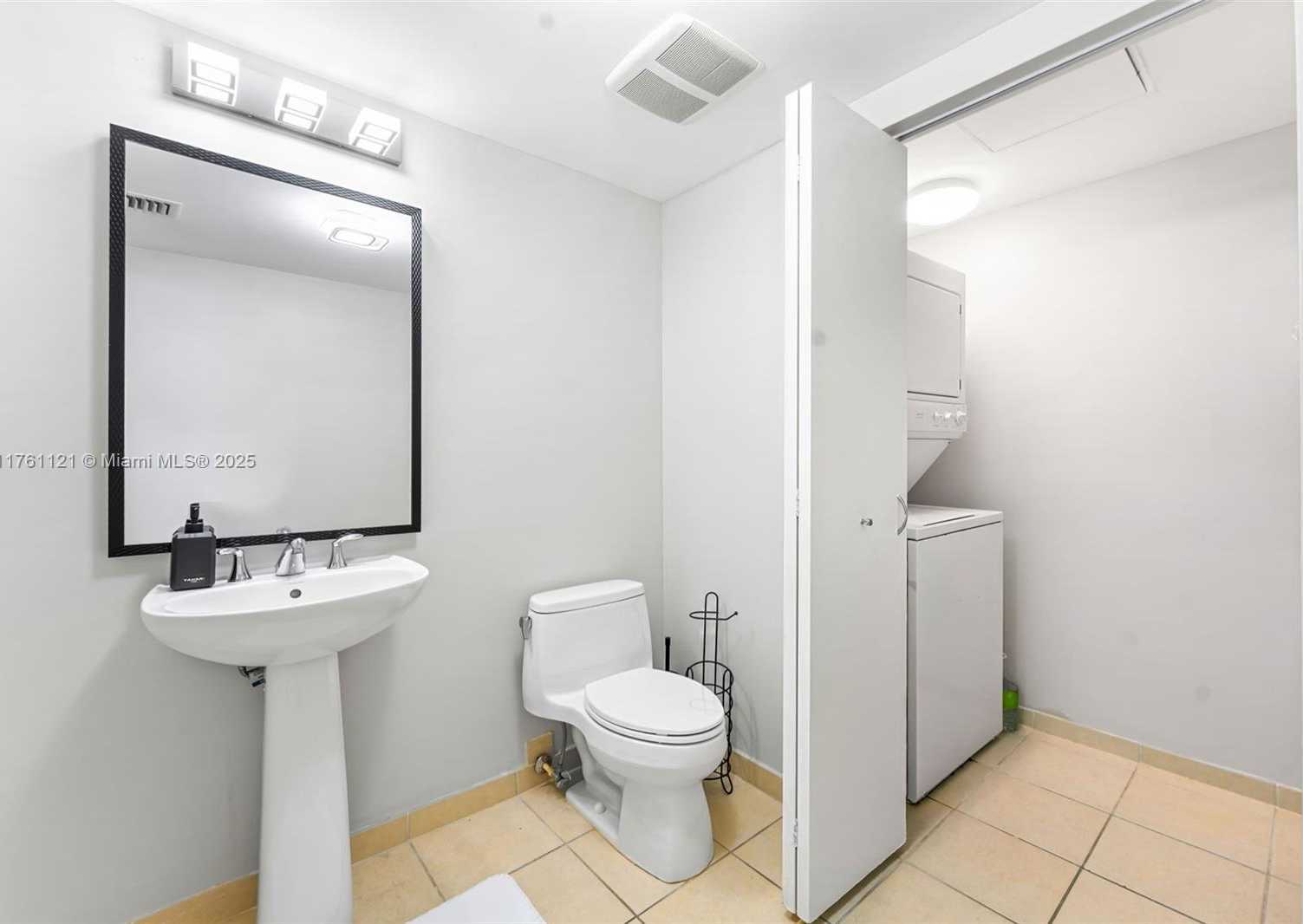 Small Image of 16699 COLLINS AVE #2810, Sunny Isles Beach Number 10