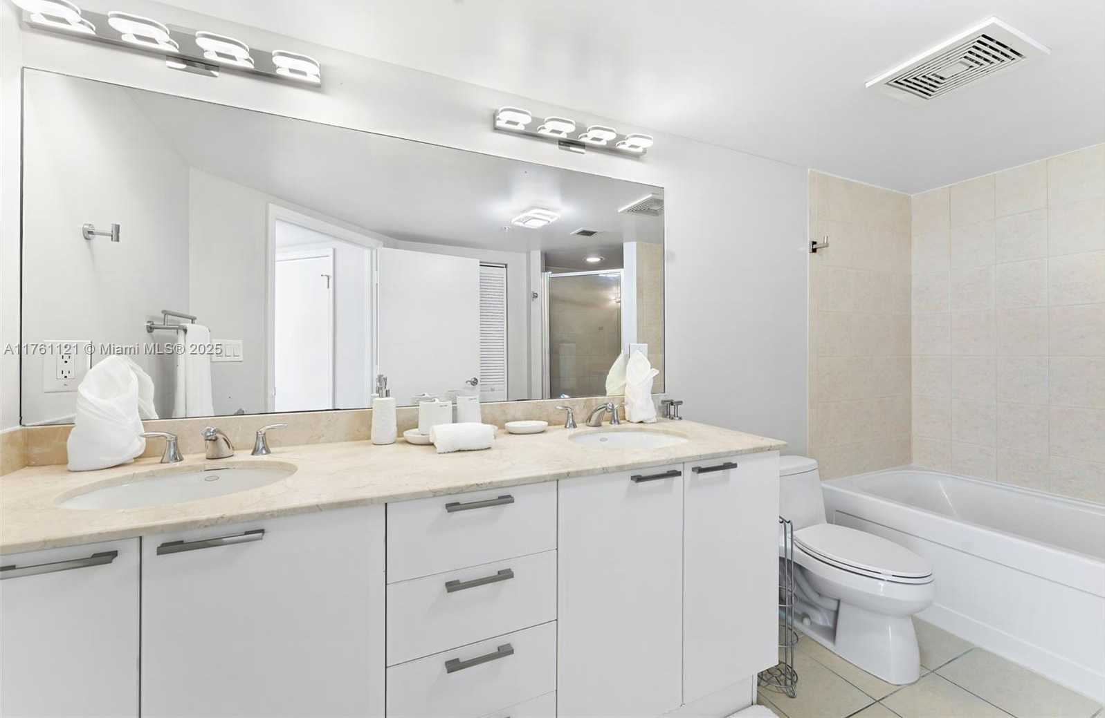 Small Image of 16699 COLLINS AVE #2810, Sunny Isles Beach Number 11