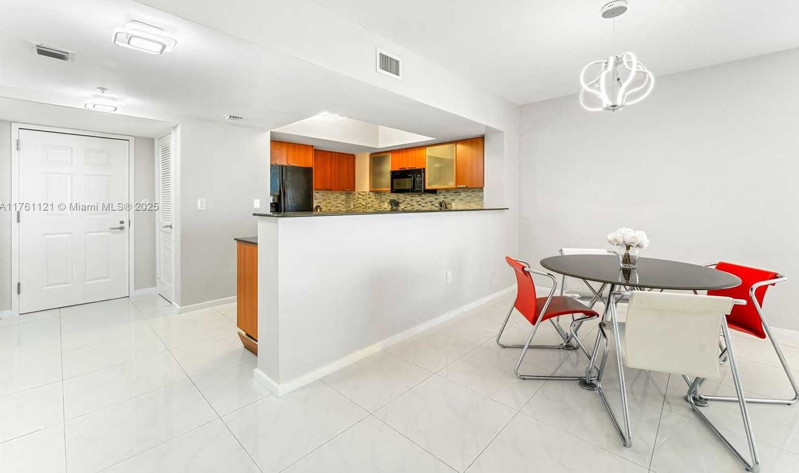 Small Image of 16699 COLLINS AVE #2810, Sunny Isles Beach Number 3