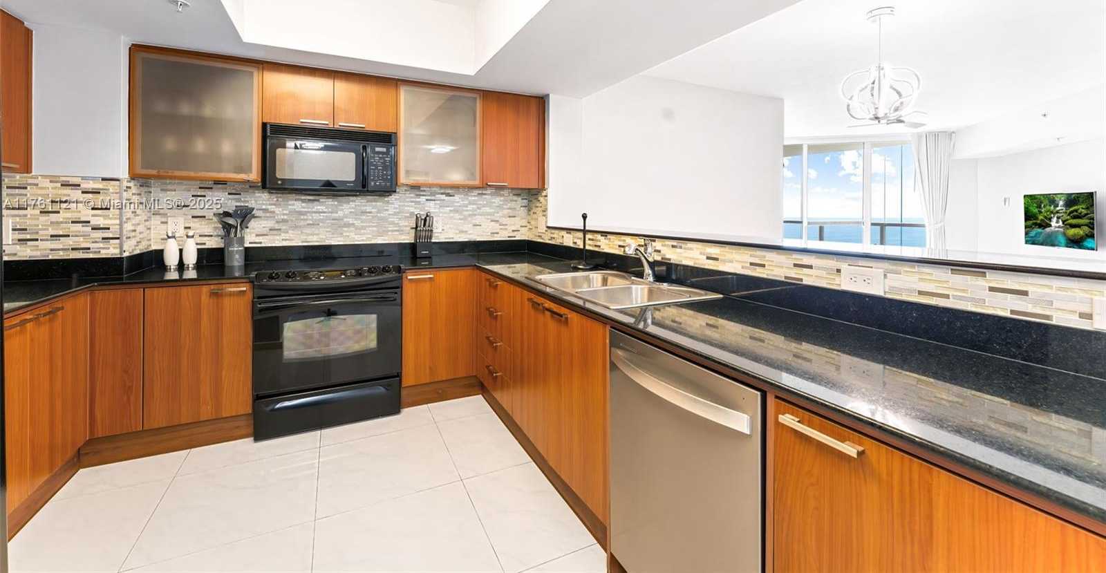 Small Image of 16699 COLLINS AVE #2810, Sunny Isles Beach Number 9
