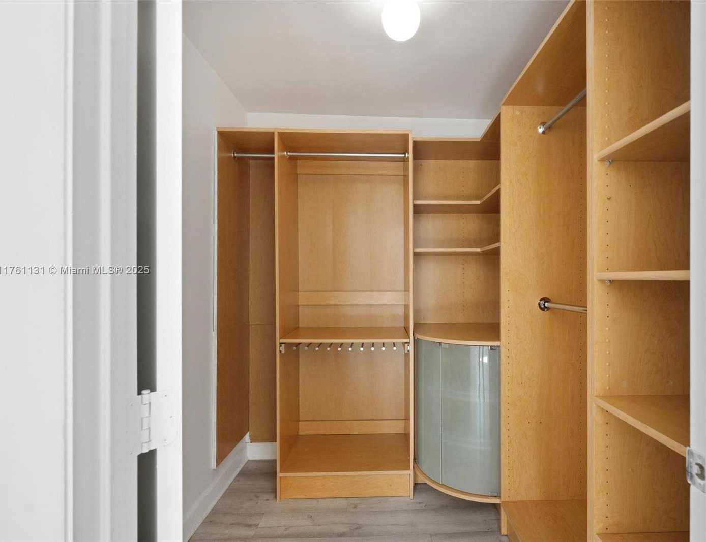 Small Image of 3340 NORTH EAST 190TH ST #208, Aventura Number 6
