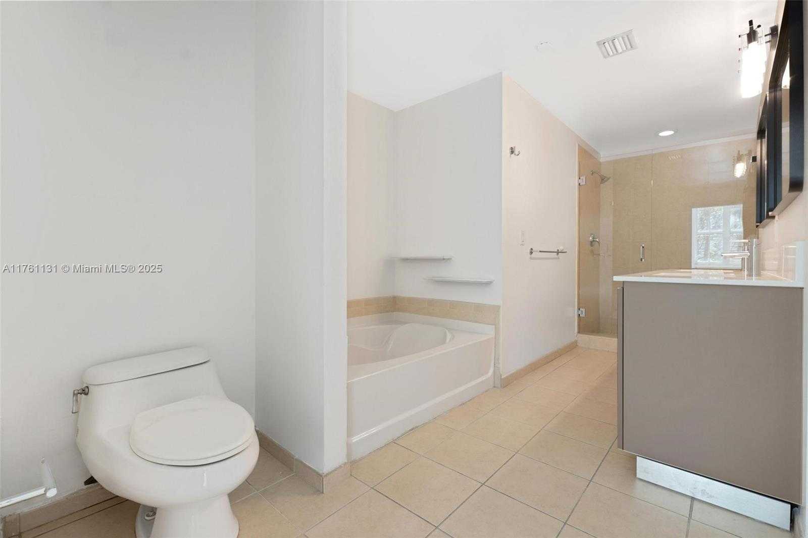 Small Image of 3340 NORTH EAST 190TH ST #208, Aventura Number 7