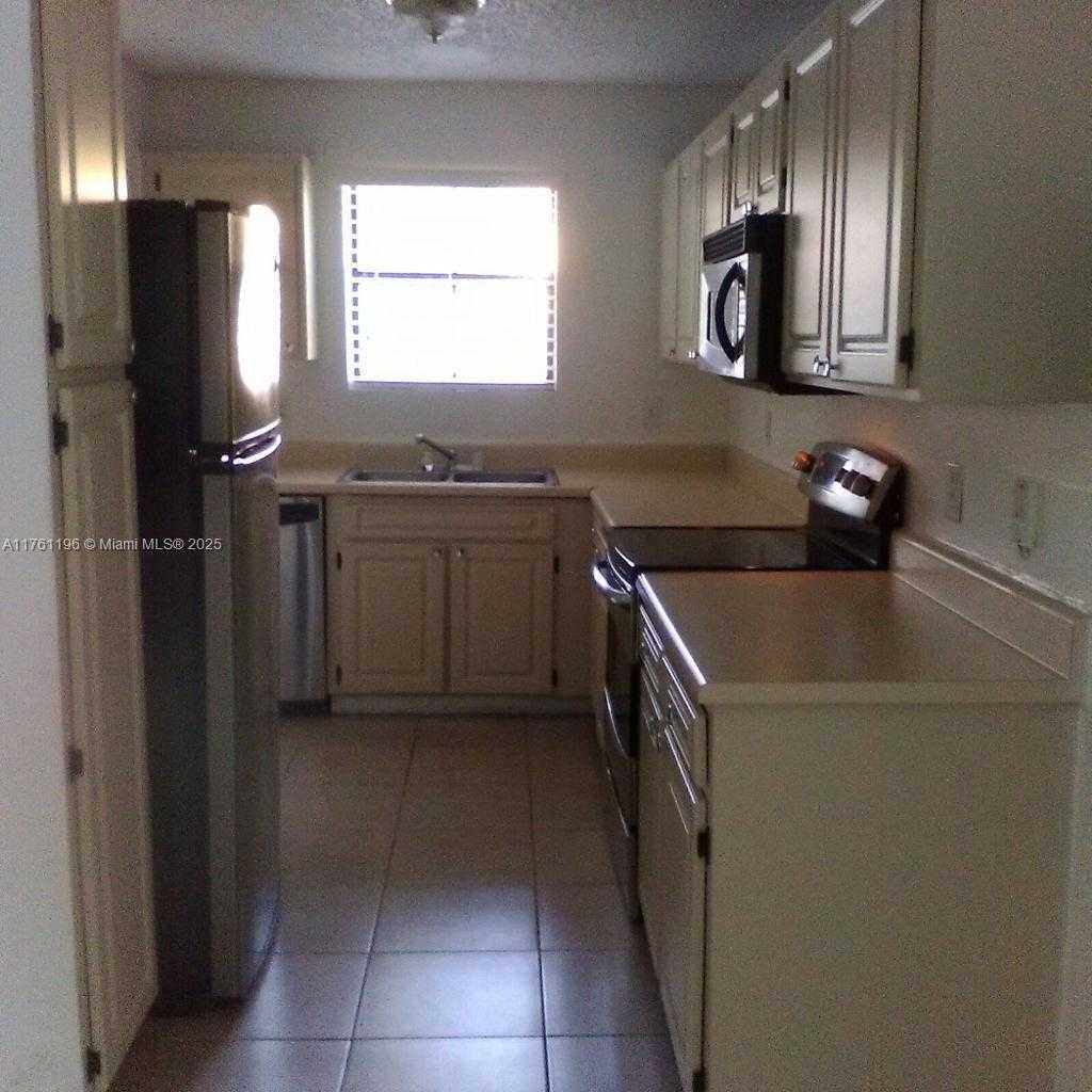 Small Image of 10441 SOUTH WEST 156TH CT #427, Miami Number 4