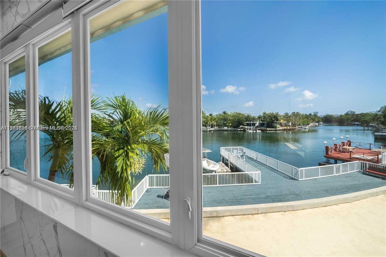 Small Image of 4710 PINE TREE DR #49, Miami Beach Number 35