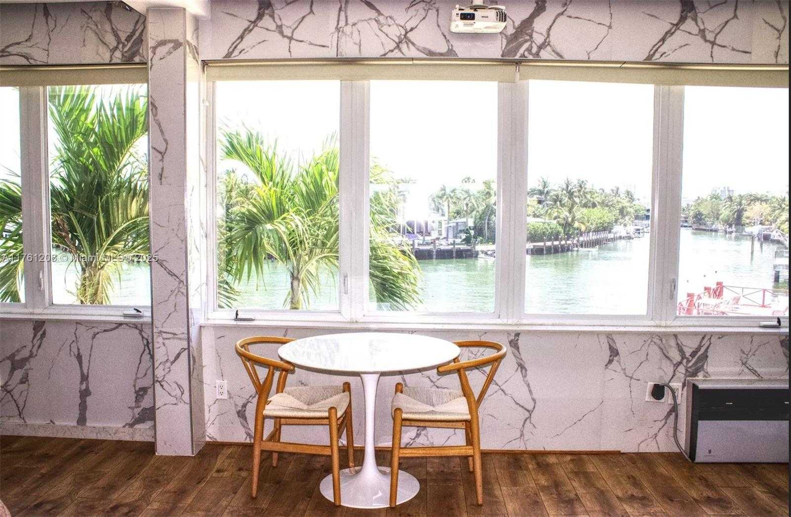 Small Image of 4710 PINE TREE DR #49, Miami Beach Number 5