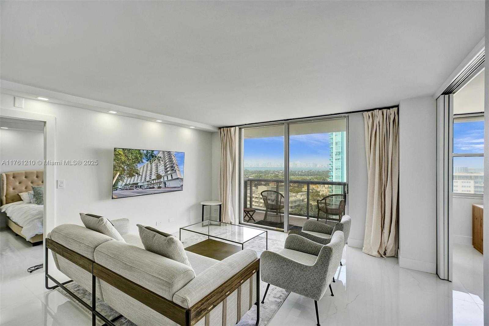 Small Image of 6039 COLLINS AVE #1736, Miami Beach Number 12