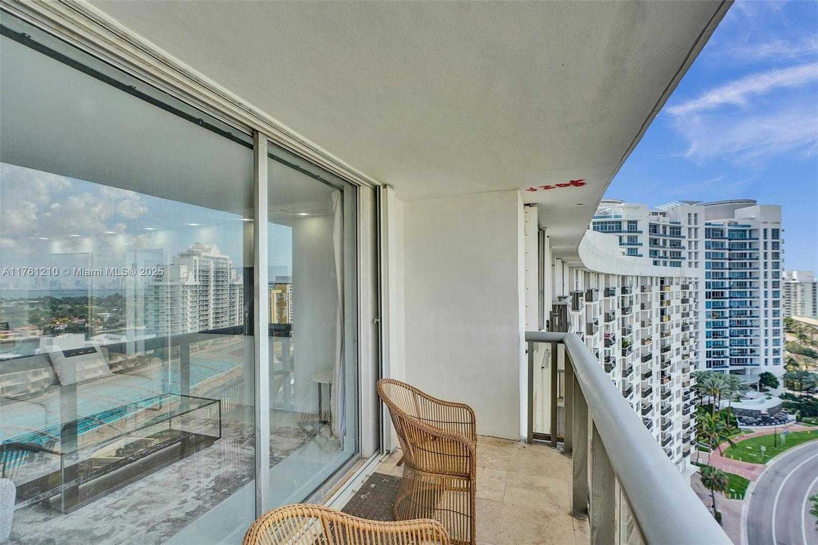 Small Image of 6039 COLLINS AVE #1736, Miami Beach Number 18