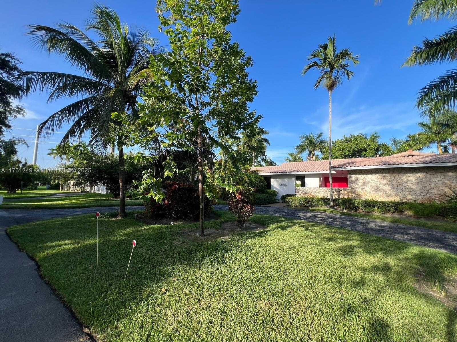 Small Image of 14605 SOUTH WEST 75TH AVE #14605, Palmetto Bay Number 41