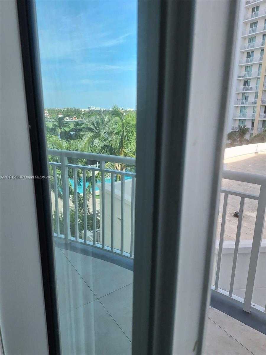 Small Image of 1745 EAST HALLANDALE BEACH BLVD #406W, Hallandale Beach Number 16