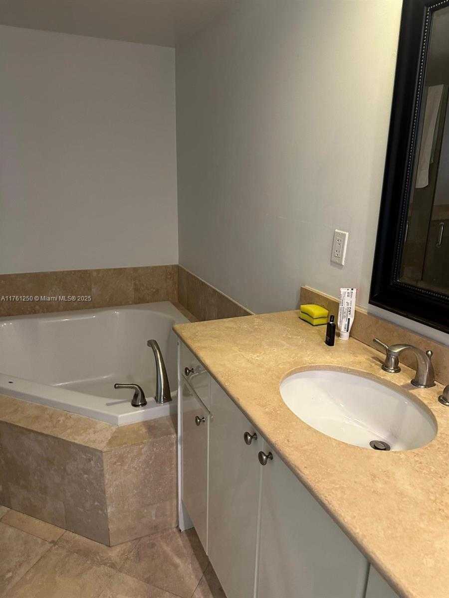 Small Image of 1745 EAST HALLANDALE BEACH BLVD #406W, Hallandale Beach Number 21