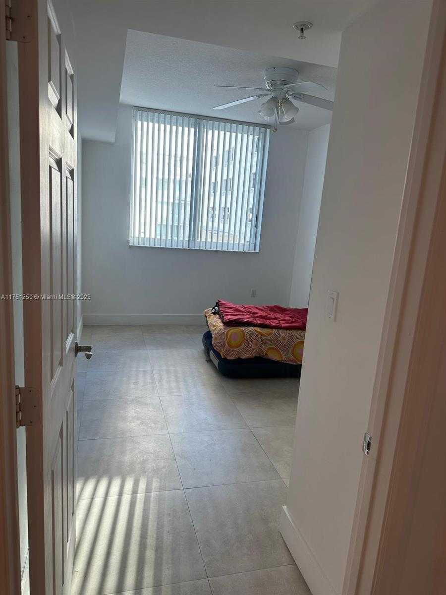 Small Image of 1745 EAST HALLANDALE BEACH BLVD #406W, Hallandale Beach Number 23