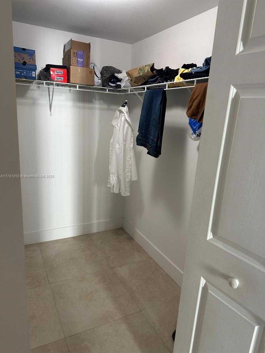 Small Image of 1745 EAST HALLANDALE BEACH BLVD #406W, Hallandale Beach Number 27