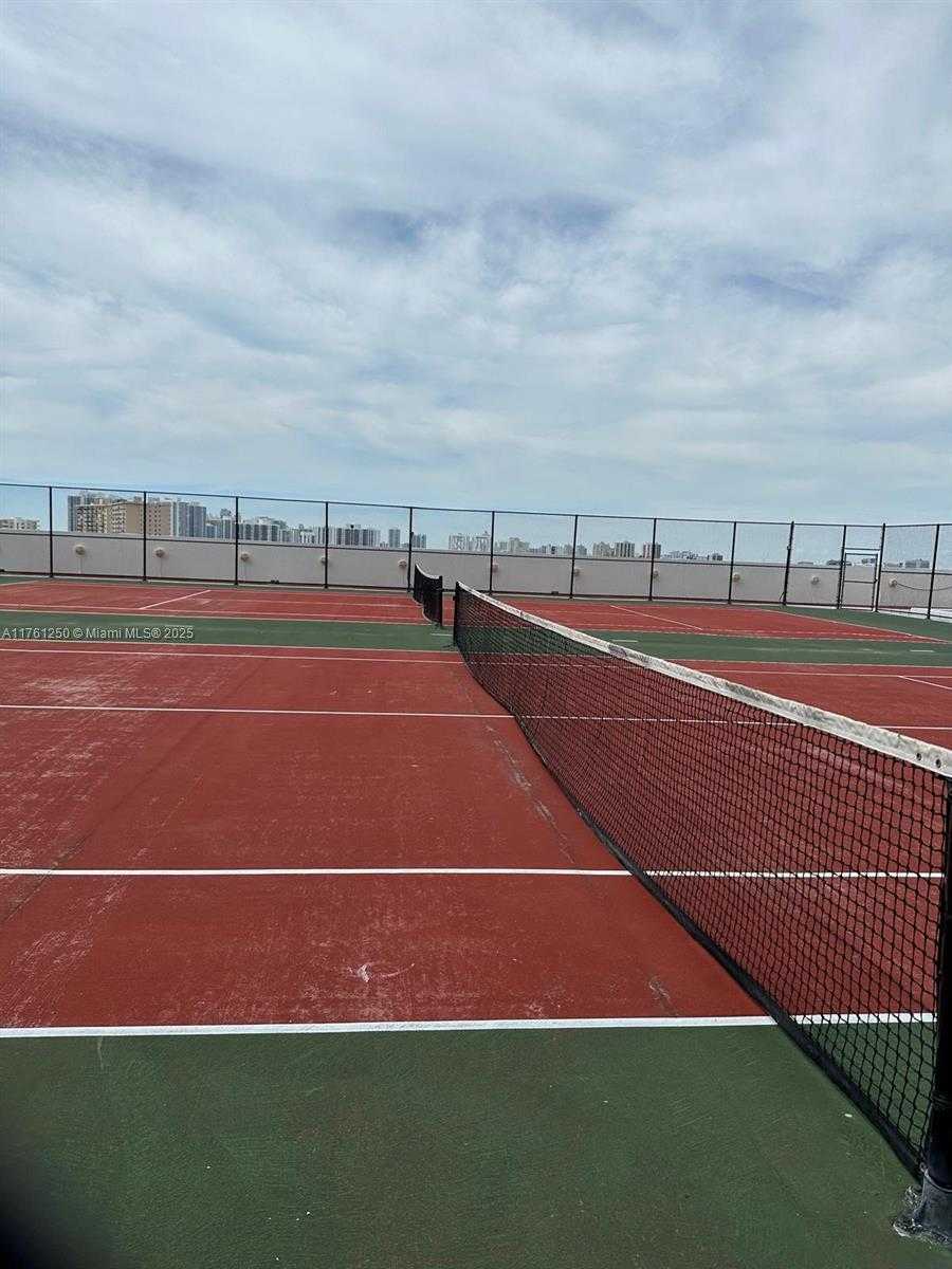 Small Image of 1745 EAST HALLANDALE BEACH BLVD #406W, Hallandale Beach Number 4