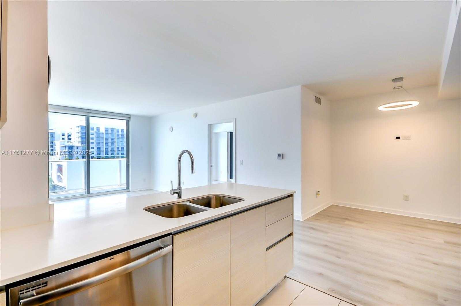 Small Image of 4250 BISCAYNE BLVD #918, Miami Number 11