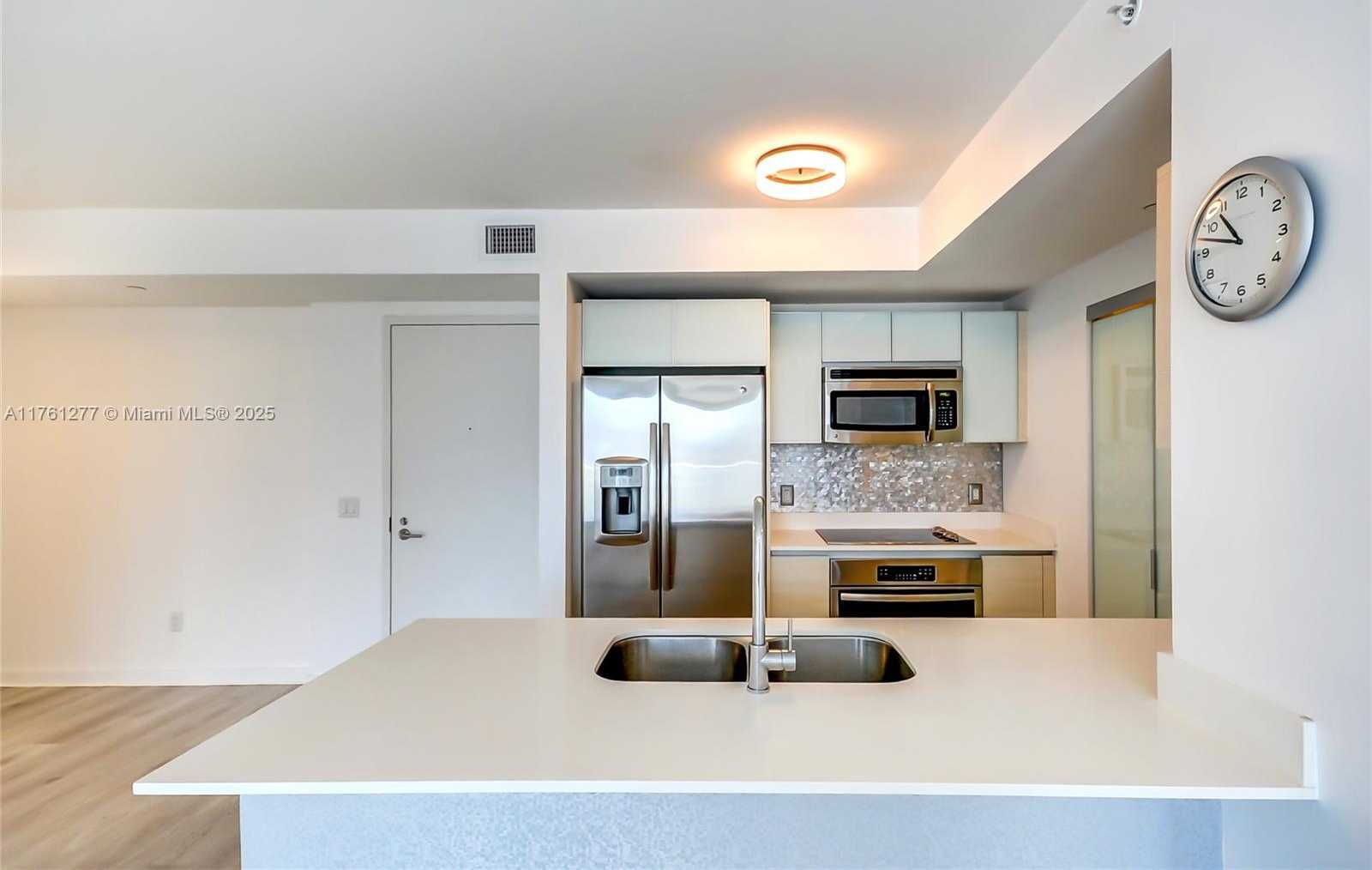 Small Image of 4250 BISCAYNE BLVD #918, Miami Number 2