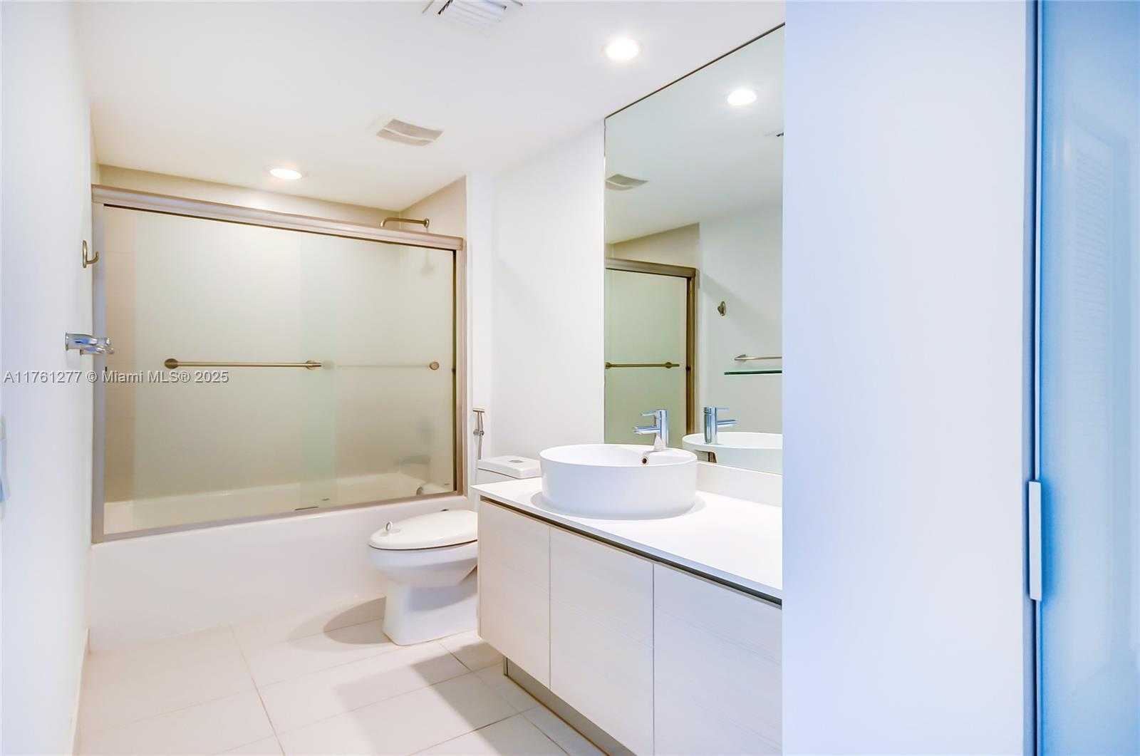 Small Image of 4250 BISCAYNE BLVD #918, Miami Number 28
