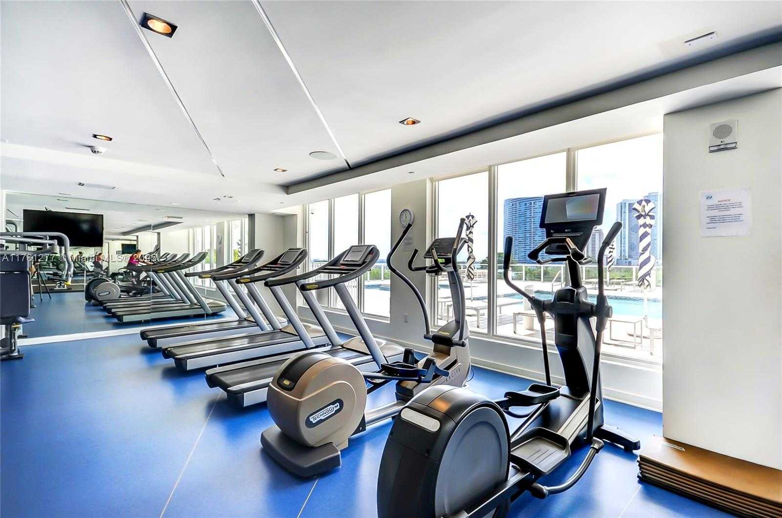 Small Image of 4250 BISCAYNE BLVD #918, Miami Number 45