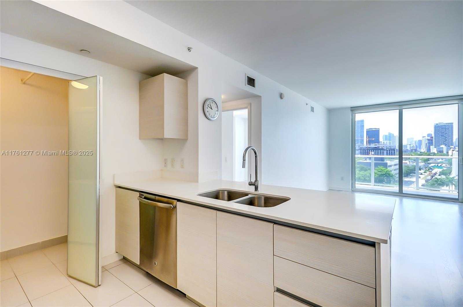 Small Image of 4250 BISCAYNE BLVD #918, Miami Number 5