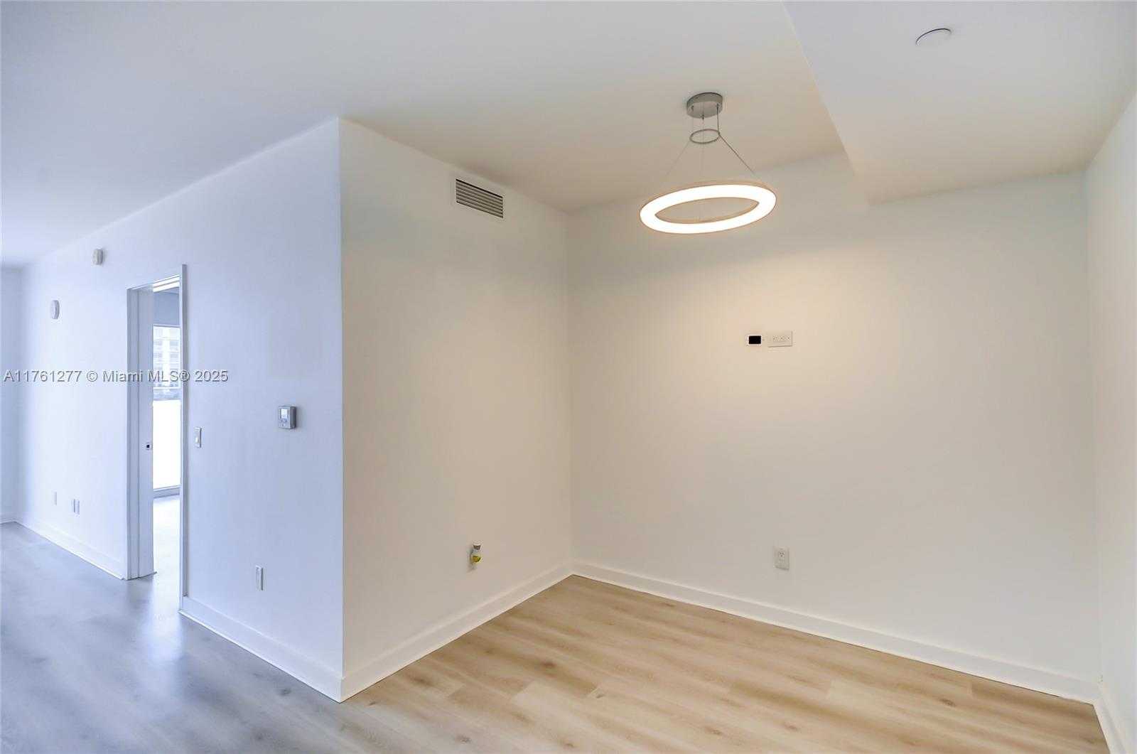 Small Image of 4250 BISCAYNE BLVD #918, Miami Number 7