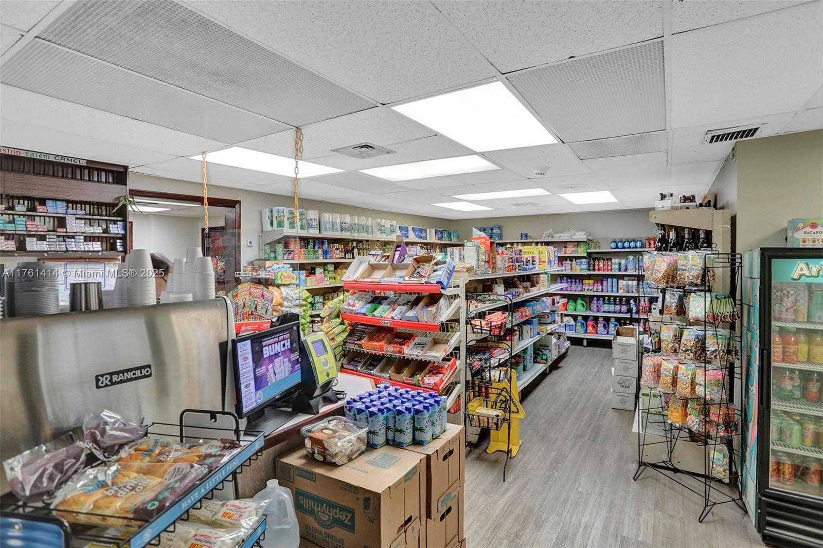 Small Image of 500 BAYVIEW DR #826, Sunny Isles Beach Number 37