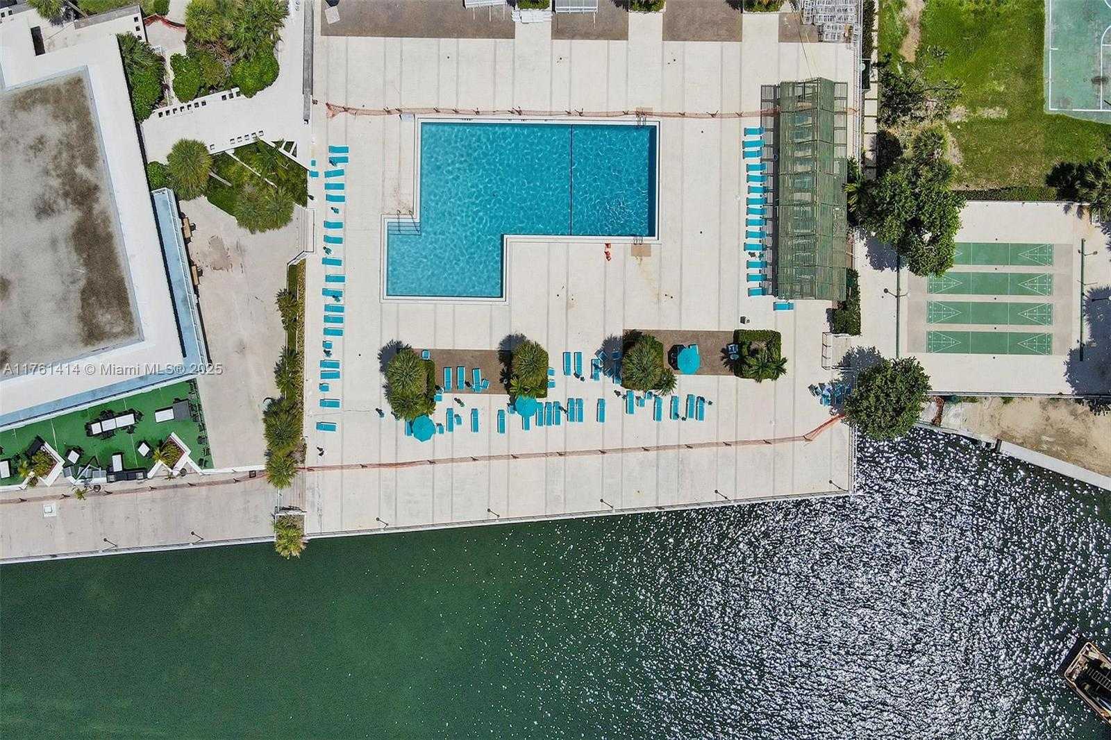 Small Image of 500 BAYVIEW DR #826, Sunny Isles Beach Number 38