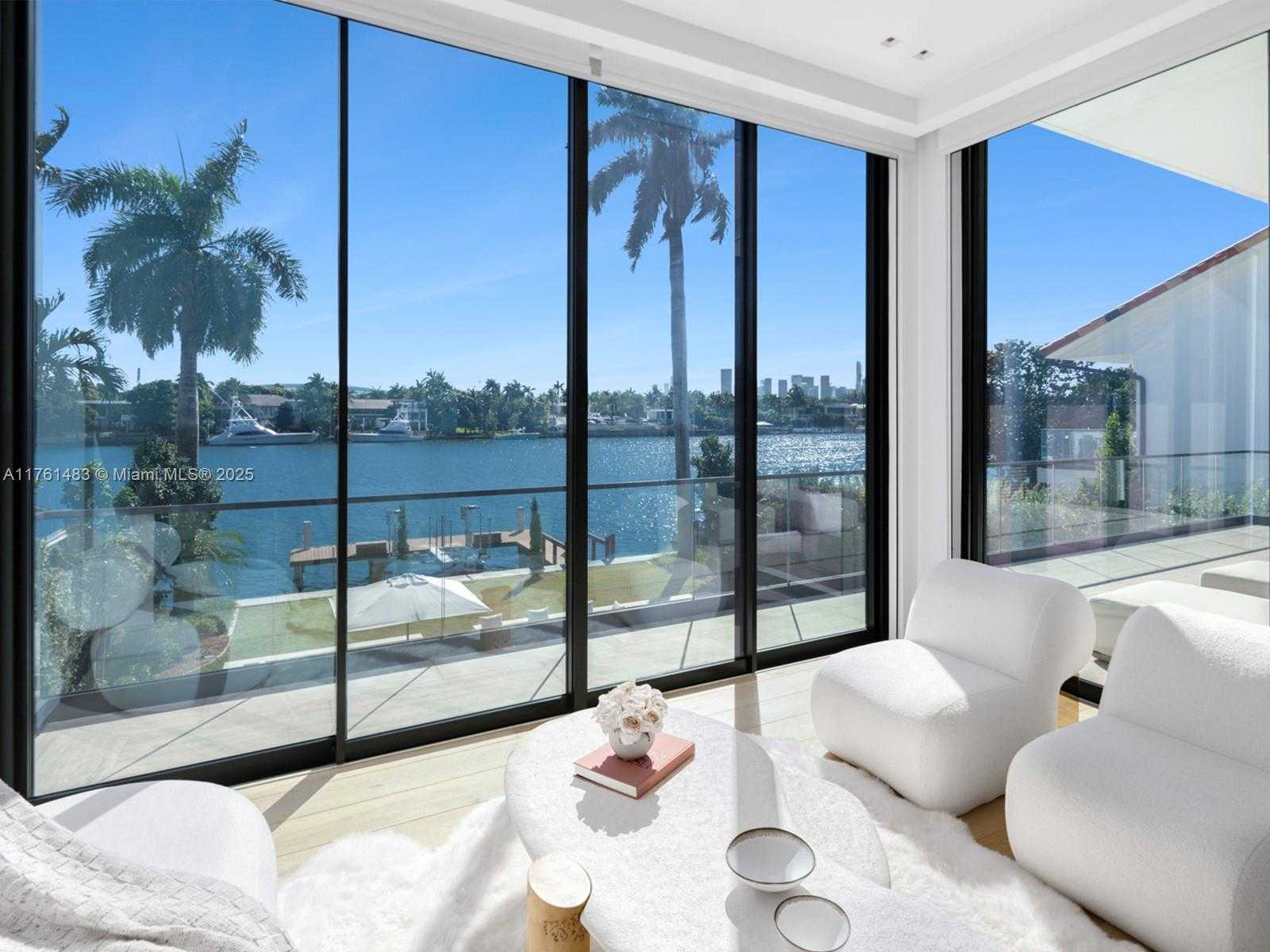 Small Image of 94 SOUTH HIBISCUS DR, Miami Beach Number 18