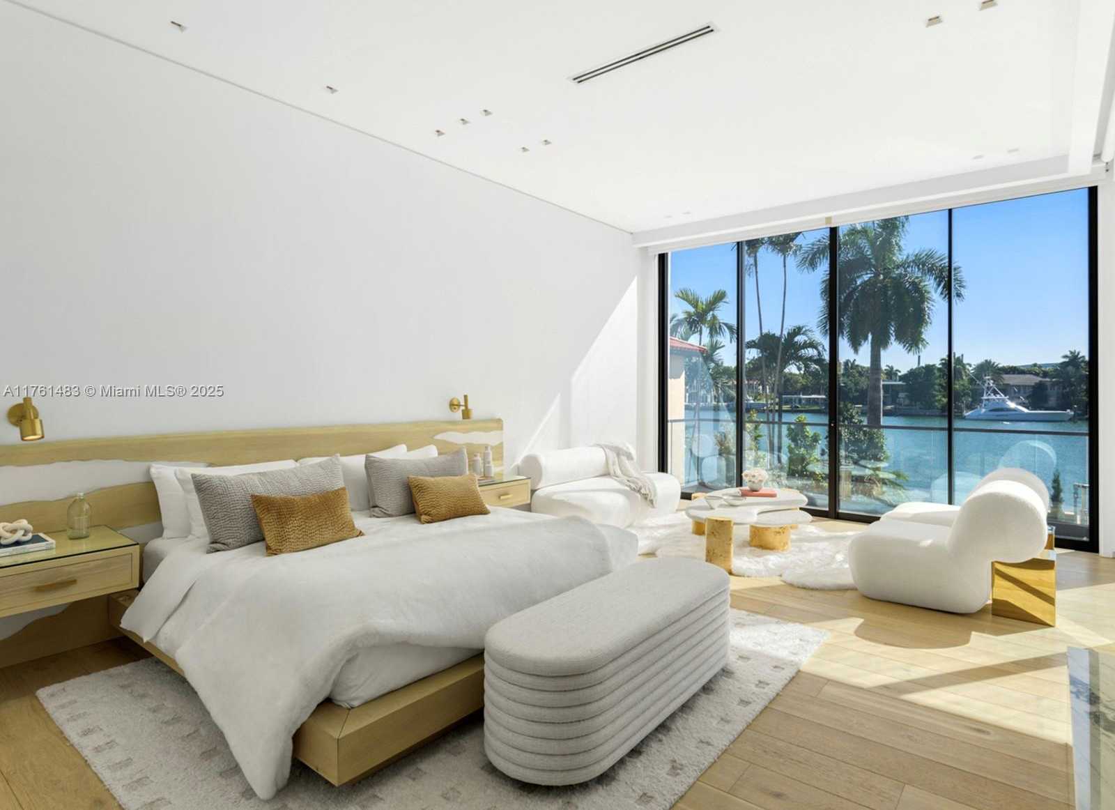 Small Image of 94 SOUTH HIBISCUS DR, Miami Beach Number 19