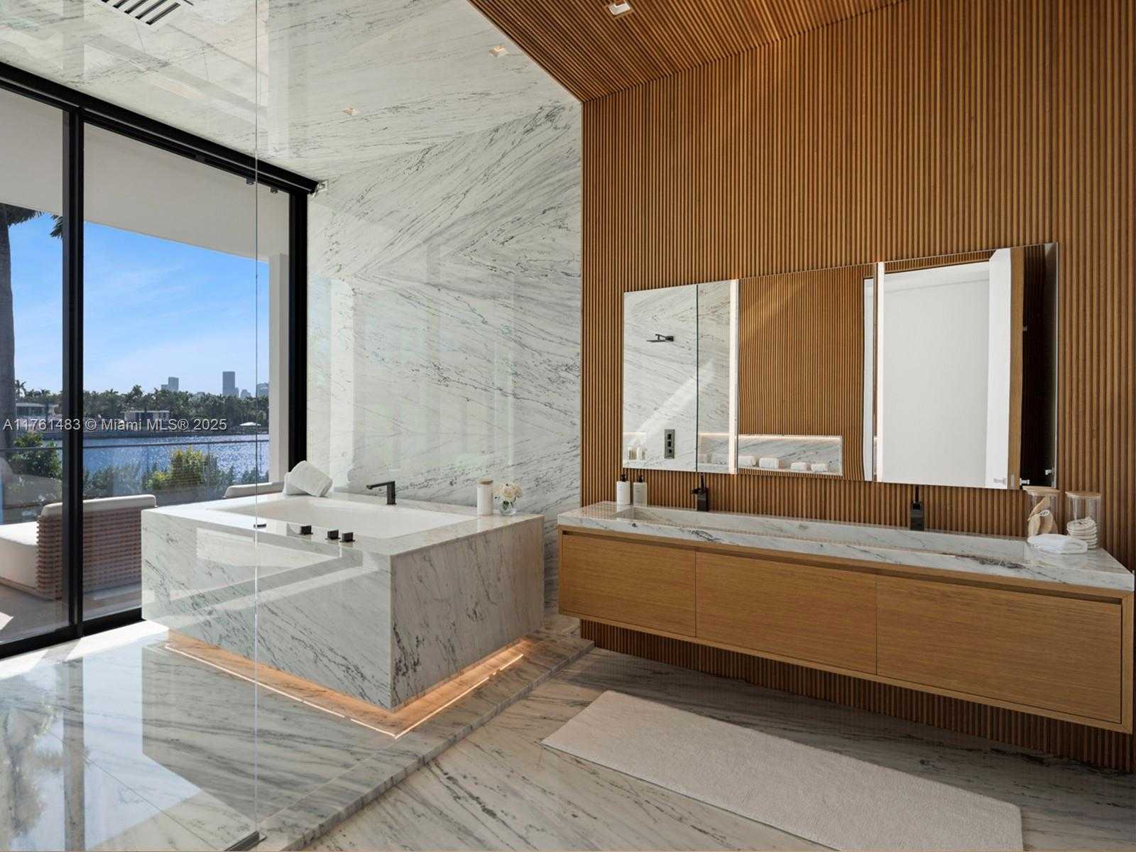Small Image of 94 SOUTH HIBISCUS DR, Miami Beach Number 23