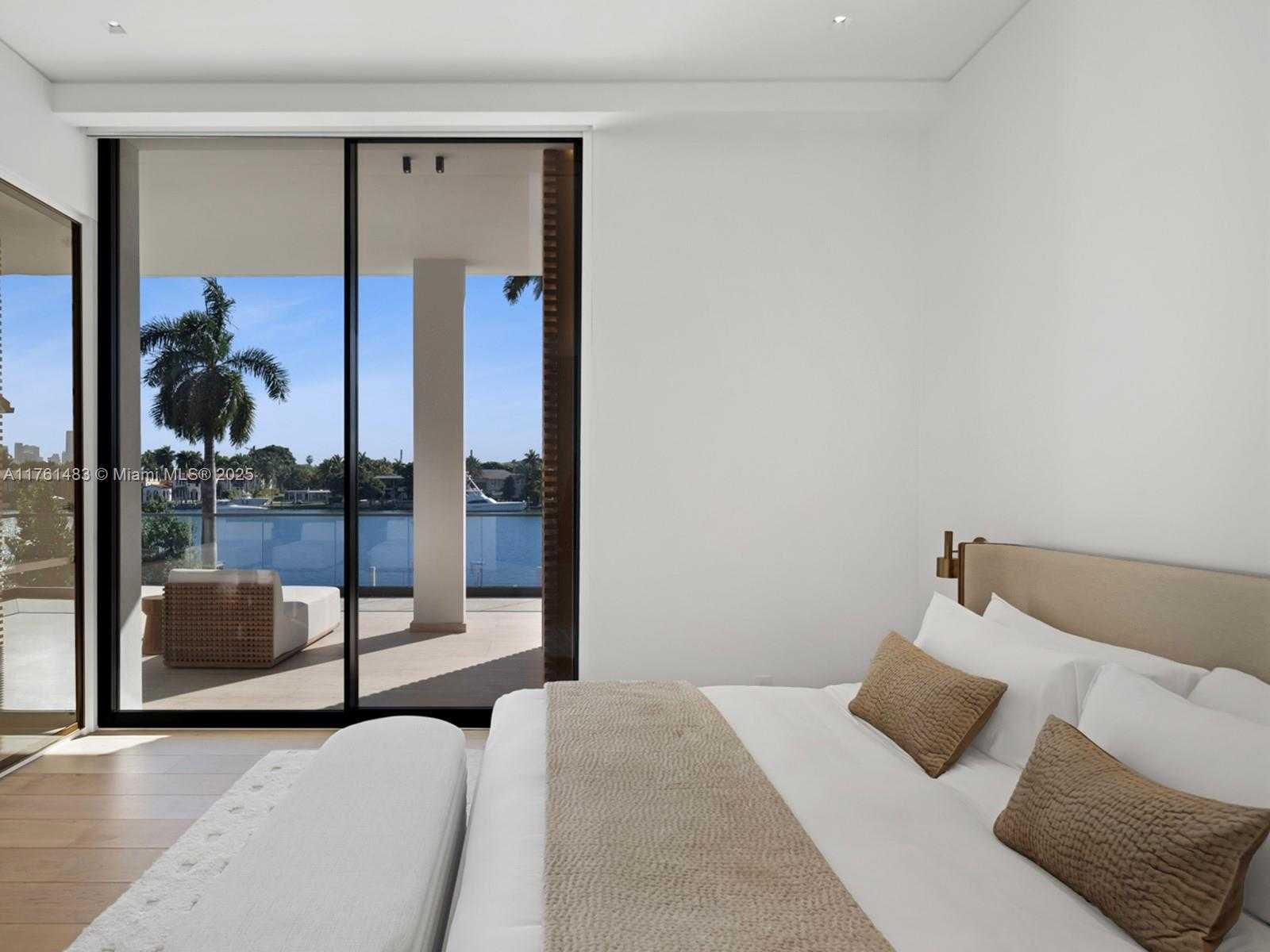 Small Image of 94 SOUTH HIBISCUS DR, Miami Beach Number 28