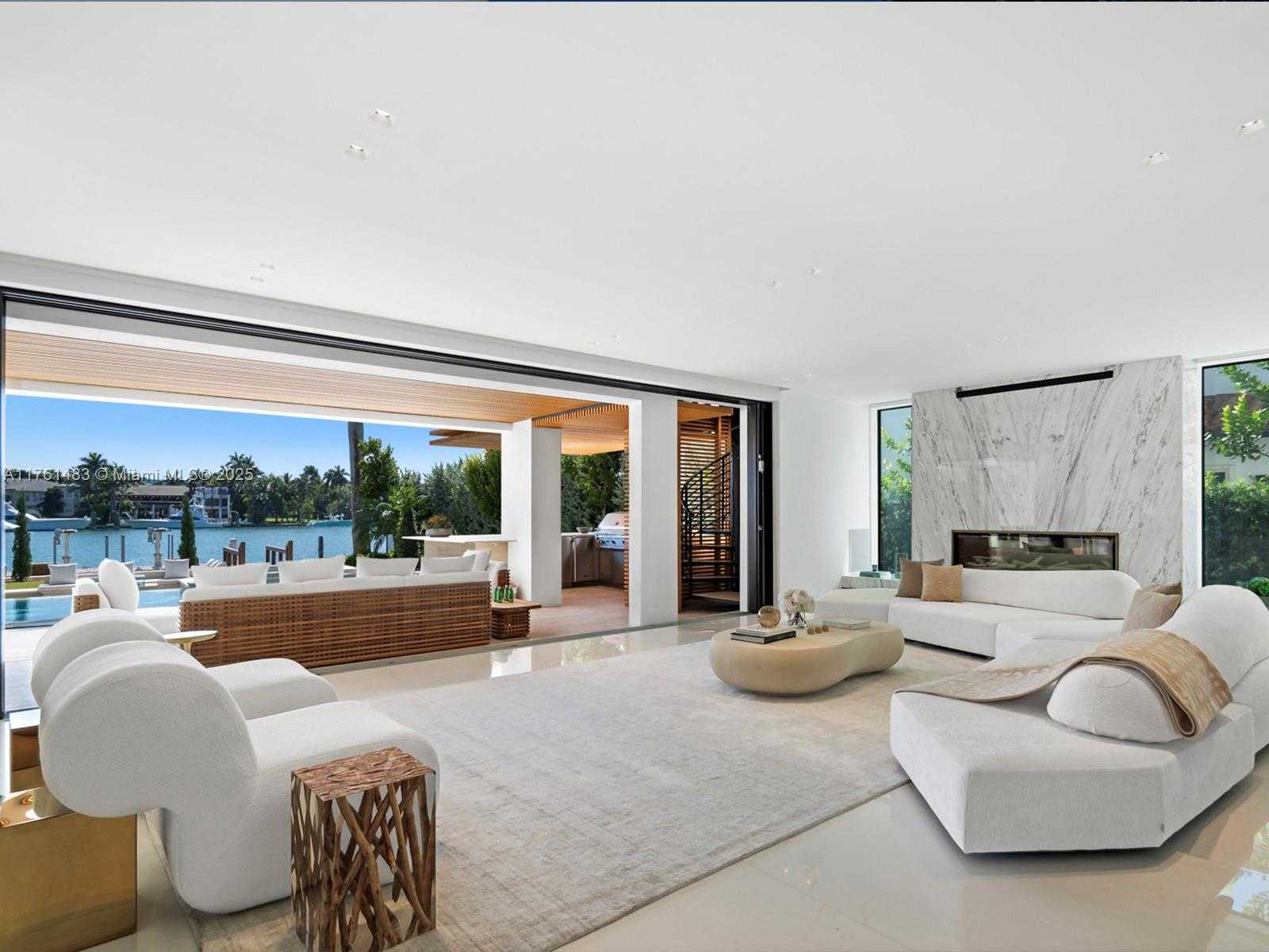 Small Image of 94 SOUTH HIBISCUS DR, Miami Beach Number 3