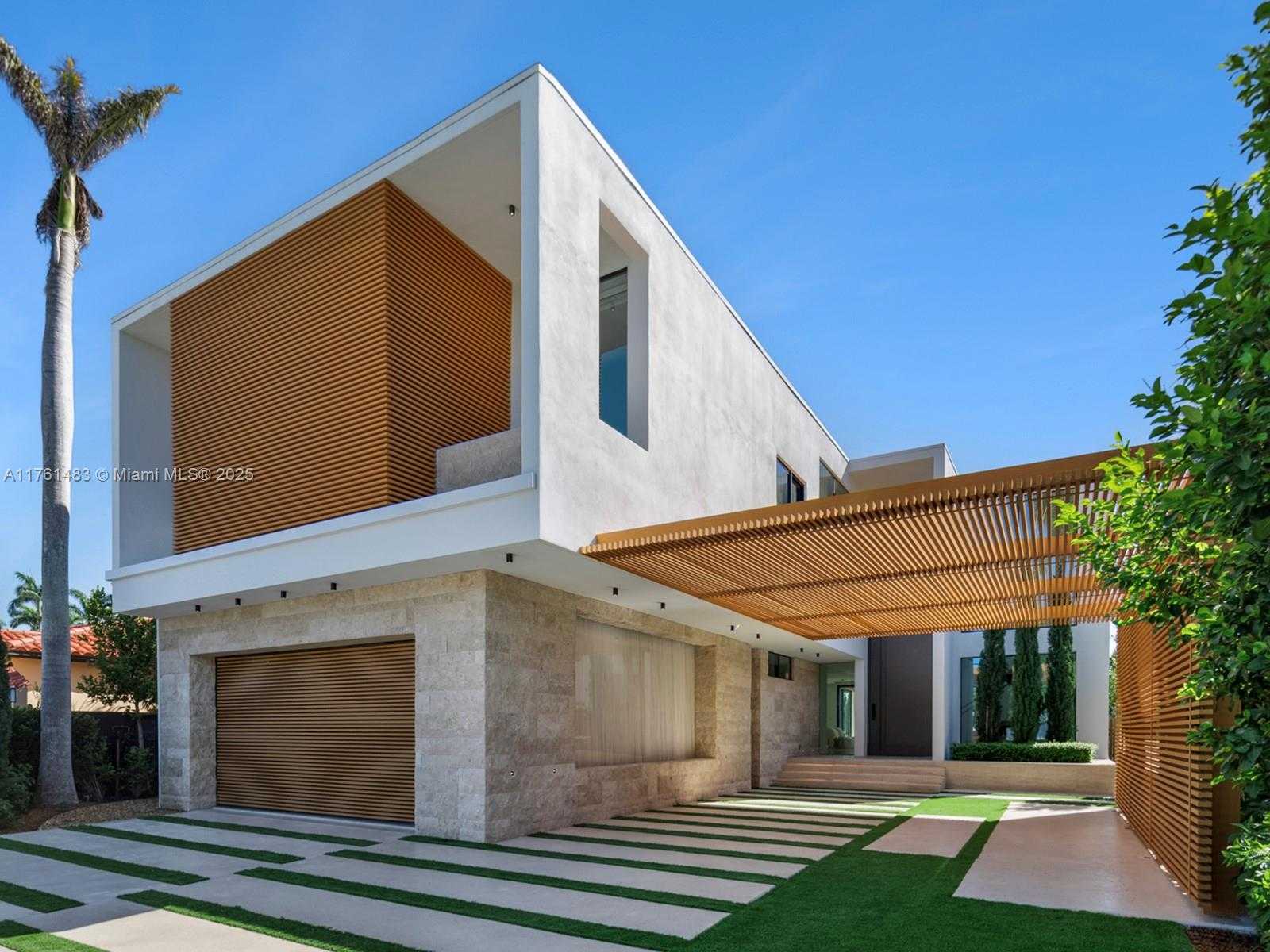 Small Image of 94 SOUTH HIBISCUS DR, Miami Beach Number 40