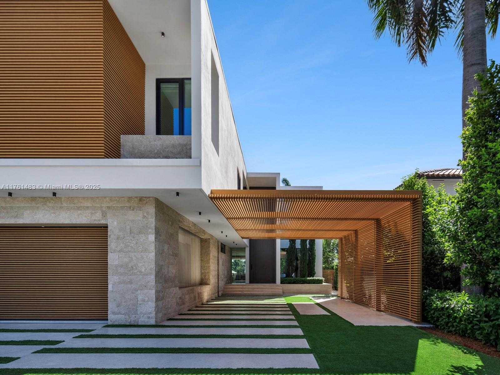 Small Image of 94 SOUTH HIBISCUS DR, Miami Beach Number 41