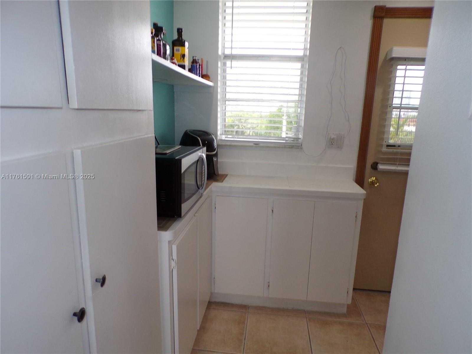 Small Image of 3010 MARCOS DR #R412, Aventura Number 21