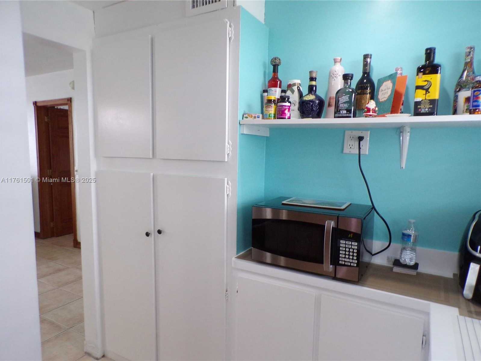 Small Image of 3010 MARCOS DR #R412, Aventura Number 22