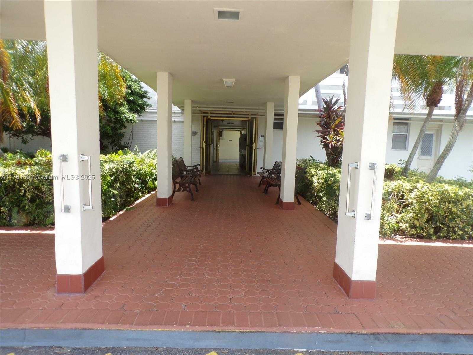Small Image of 3010 MARCOS DR #R412, Aventura Number 8