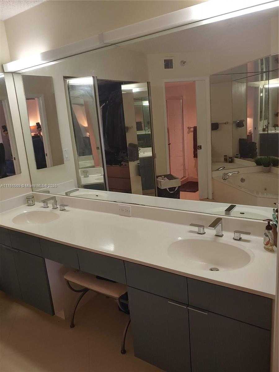 Small Image of 19101 NORTH EAST 36TH CT #707, Aventura Number 11
