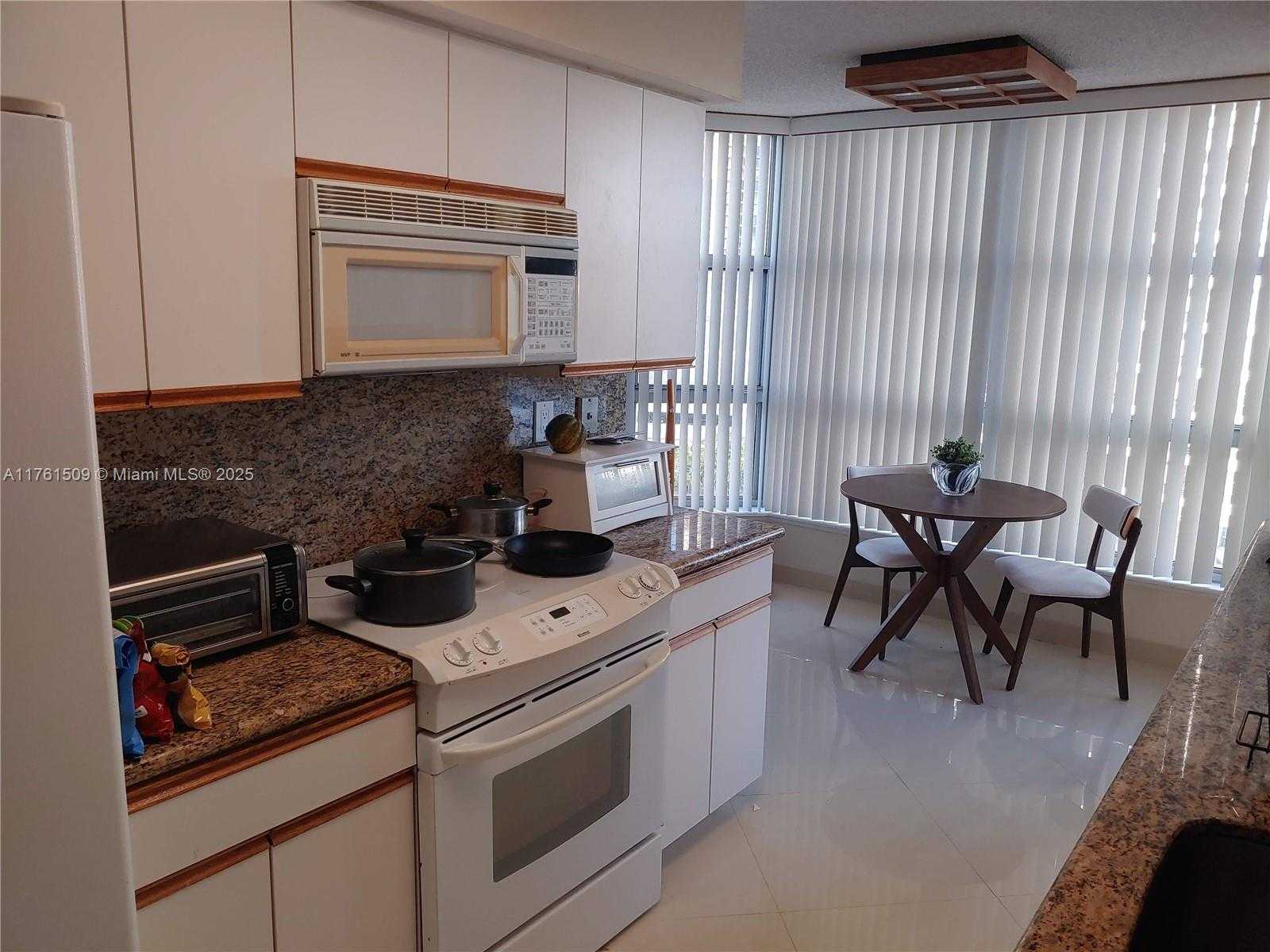 Small Image of 19101 NORTH EAST 36TH CT #707, Aventura Number 6