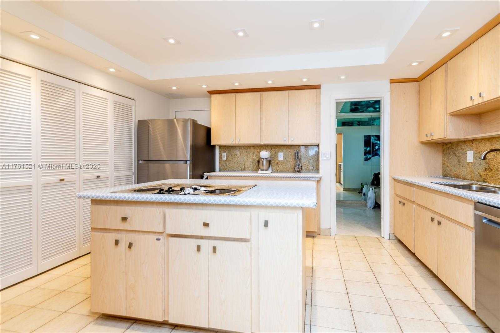 Small Image of 10155 COLLINS AVE #1009, Bal Harbour Number 50