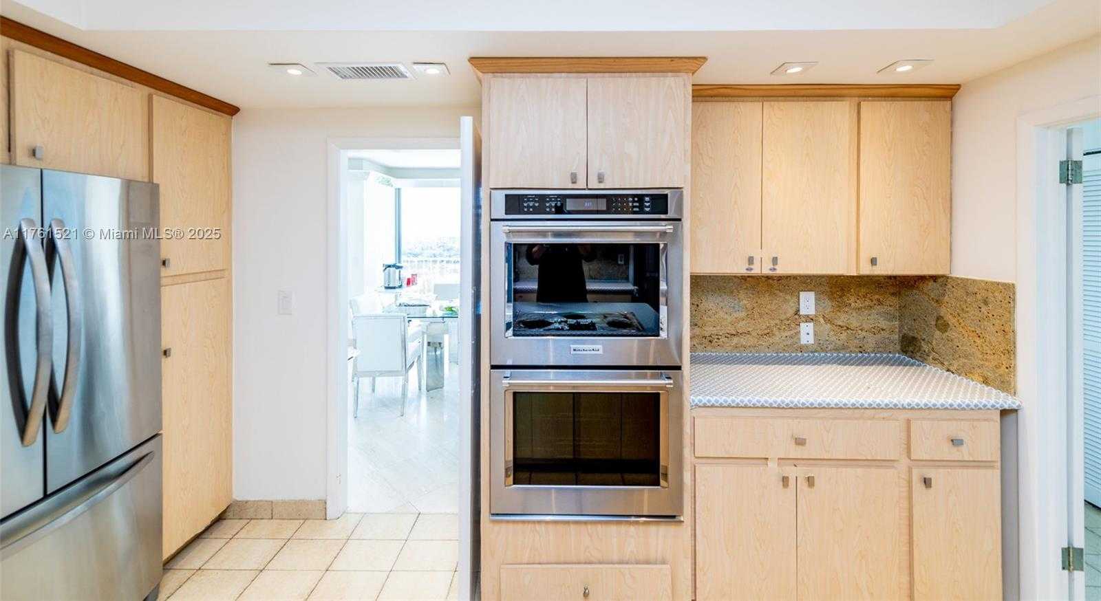 Small Image of 10155 COLLINS AVE #1009, Bal Harbour Number 51