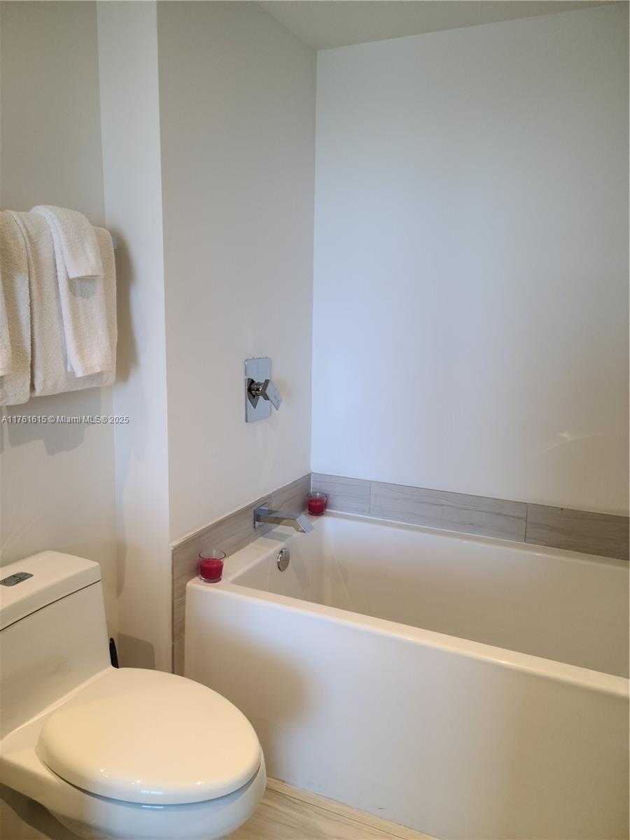 Small Image of 4010 SOUTH OCEAN DR #R3309, Hollywood Number 11